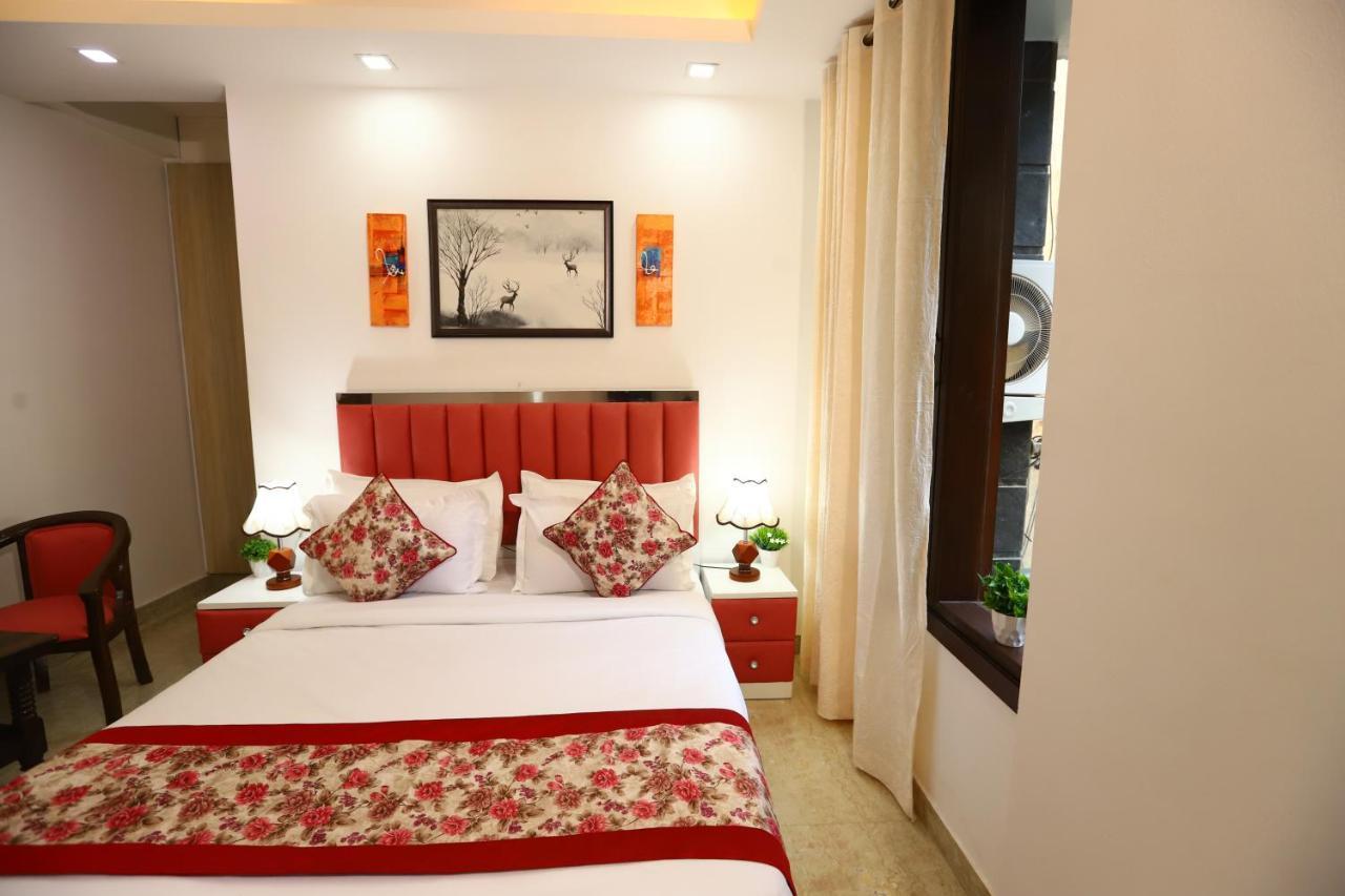 Hotel Nature View Green Park Metro Couple Friendly New Delhi Exterior photo
